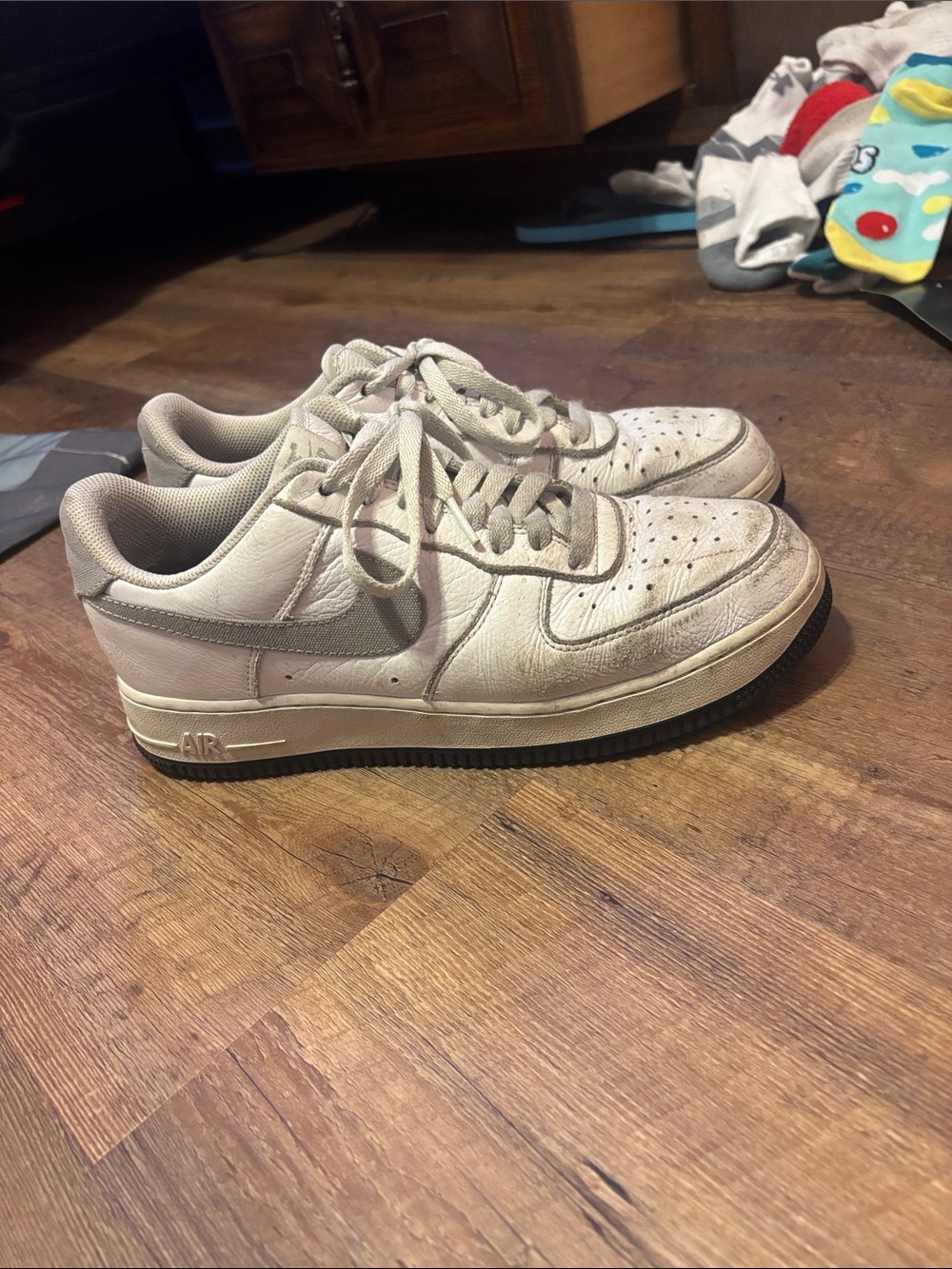 Nike Beige/Tan Low-Top Sneakers